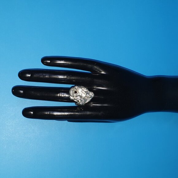 Unusual Bold Vintage 1960s Silver .500 Hammered Brutalist Statement Ring - Picture 3 of 14